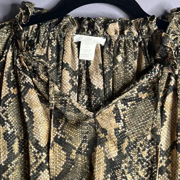 H&M Snakeskin Sheer Long Sleeve Blouse Size 2 - Picture 3 of 7